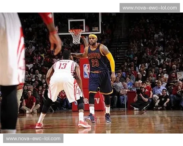 绝处逢生还是猛虎下山？火箭vs森林狼直播：这一夜，休斯顿的青春火花能否燃尽北境寒冬？